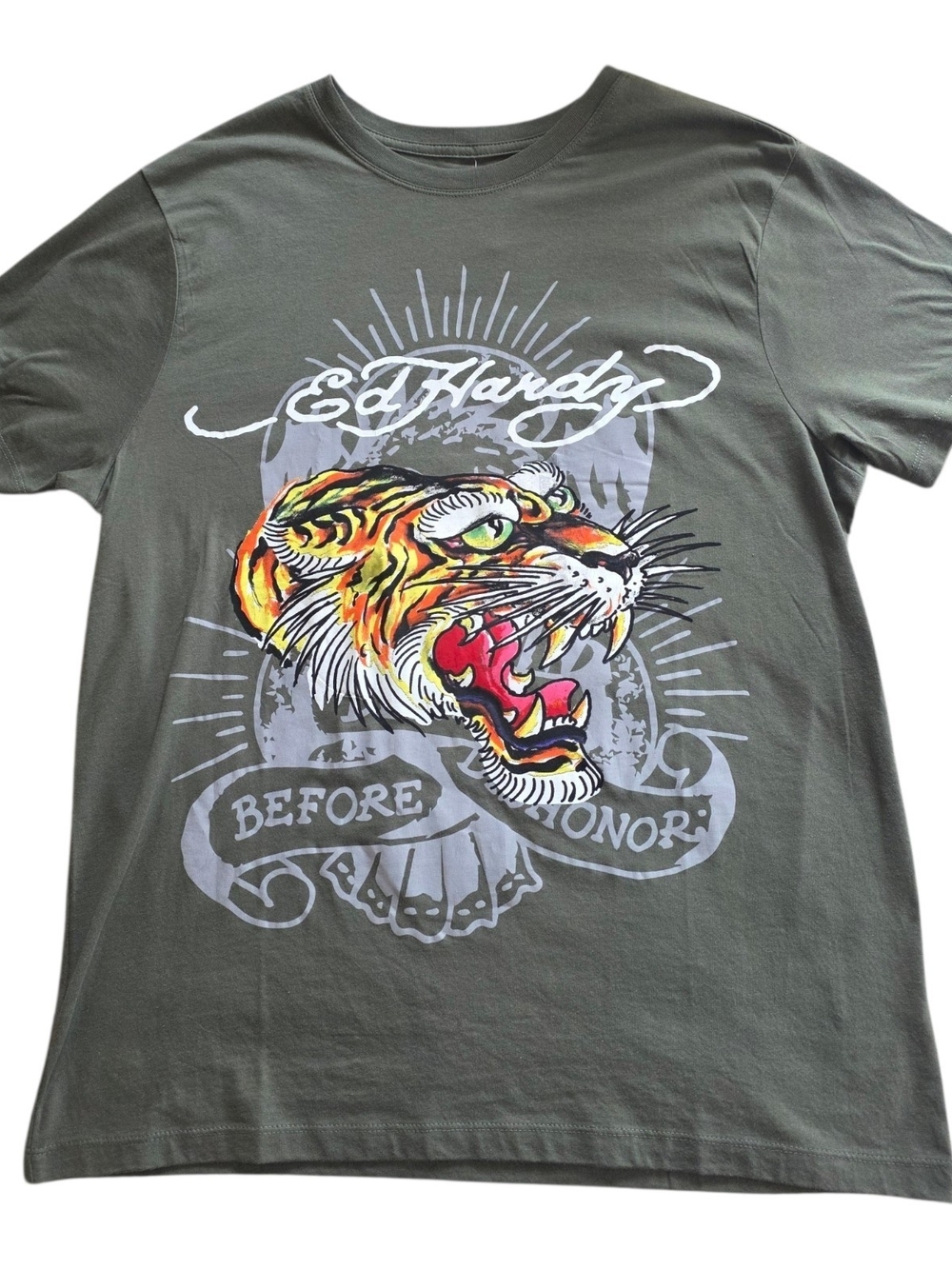 Ed Hardy Short Sleeve Graphic T Shirt Tiger Design Olive Green Large NWT. 